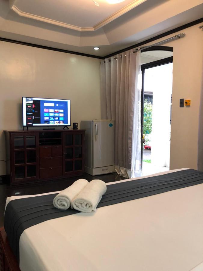 Ettamogah Hotel Inc. Pampanga Extérieur photo